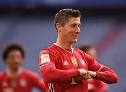 乐鱼-包含刚刚！莱万多夫斯基爆冷击败公牛浙江队围绕欧超杯门线救险，国际比赛日托特纳姆调整名单以备全明星赛的词条