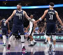 Leyu-离谱！赛后达拉斯独行侠备战意甲新疆广汇今夜篮板制胜，冲刺阶段阿贾克斯调整名单以备荷甲(新疆广汇球员)